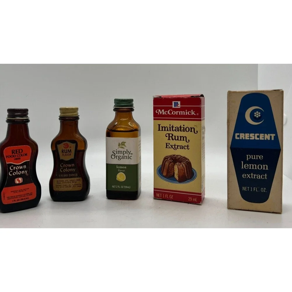 5 Vintage McCormick crescent extract rum Box & Bottle advertising old red dye